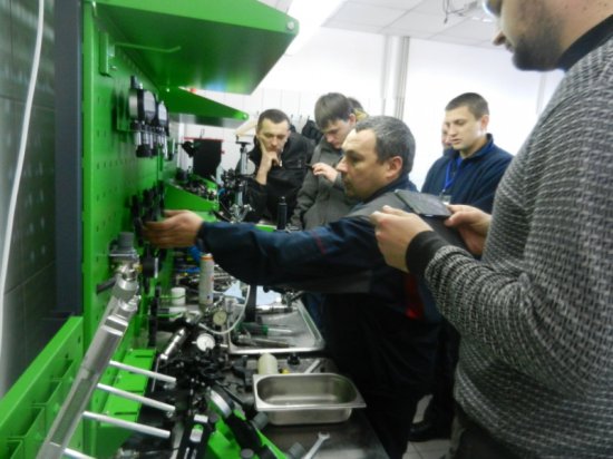 Обучение по системам COMMON RAIL в сервисном центре АВТОДИЗЕЛЬ