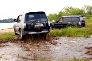 PAJERO-SERVICE
