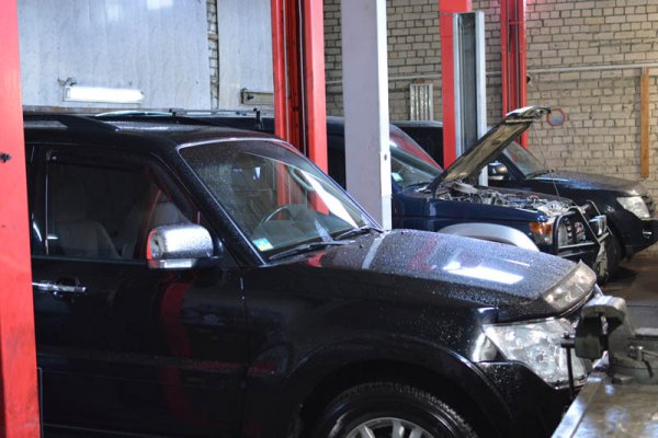 PAJERO-SERVICE