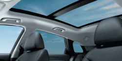Новый Hyundai i40 в комплектации High-tech оснащается большим панорамным люком Webasto