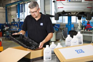 Всё для замены трансмиссионного масла в одном комплекте от ZF Aftermarket