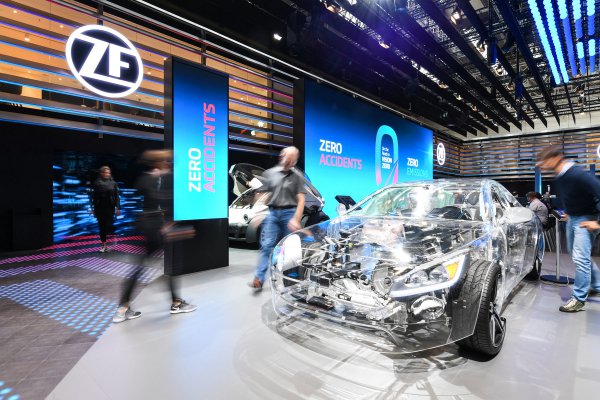 ZF позиционирует себя на IAA как единая компания
