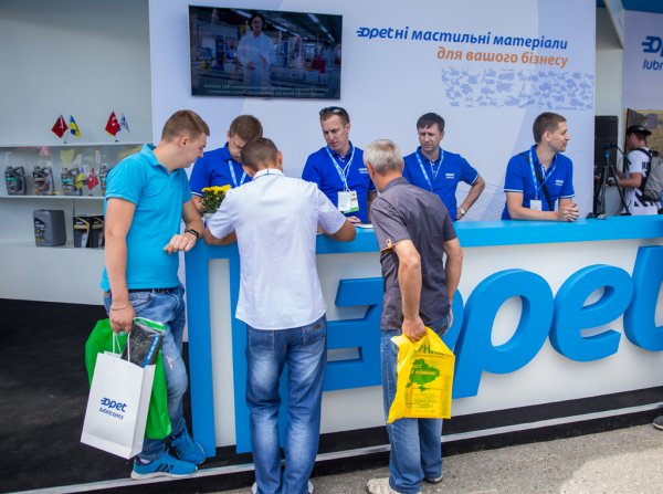 На Агро-2018 представили новий бренд моторних олив OPET