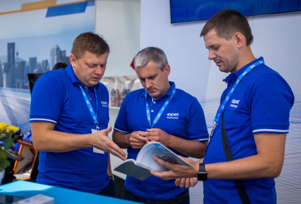 На Агро-2018 представили новий бренд моторних олив OPET