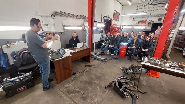 Семінар та майстер-клас від Pavlo Ruban School та bilstein group