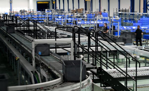 AJUSA. Made in Spain. Надсучасно.